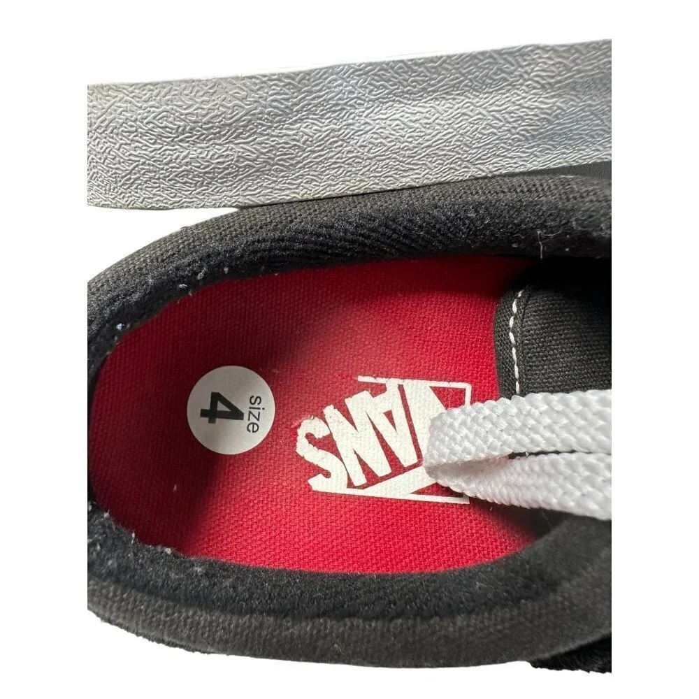 Vans black Era Pro sneakers, size‎ 4